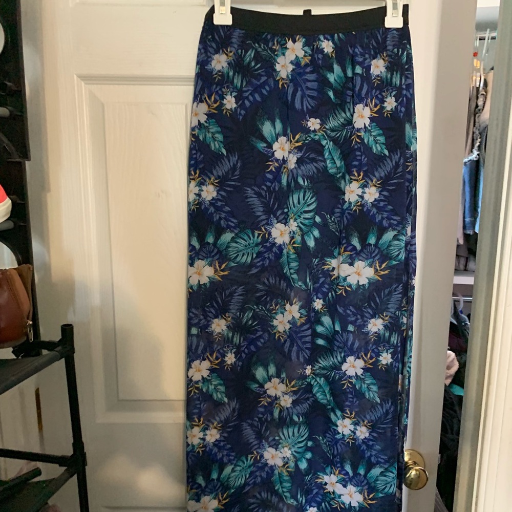 Maxi skirt semi see-though with mini skirt inside